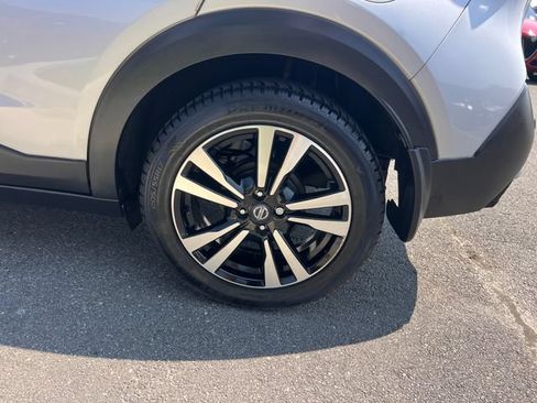 Used 2020 Nissan Kicks SR FWD image 30