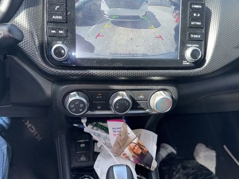 Used 2023 Nissan Kicks SV image 5