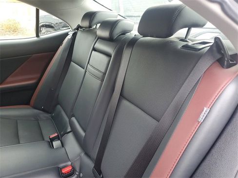 Used 2019 Lexus IS 300 image 10