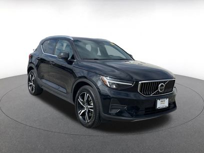 Used 2024 Volvo XC40 B5 Core