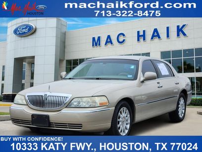 Used 2007 Lincoln Town Car Signature