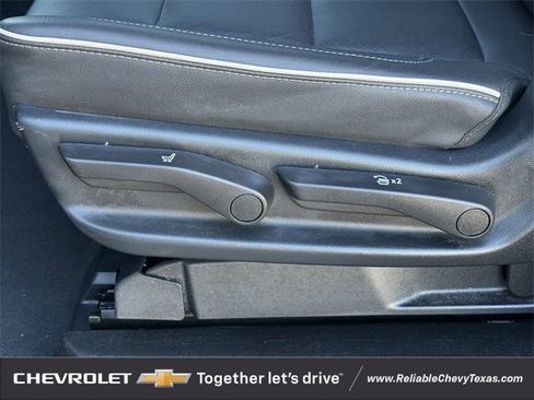 Used 2023 Chevrolet Suburban Premier image 31