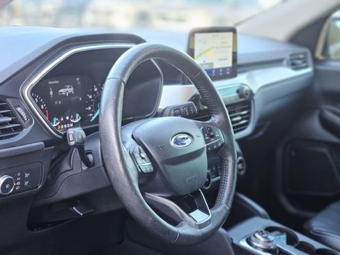 Used 2020 Ford Escape SEL image 12
