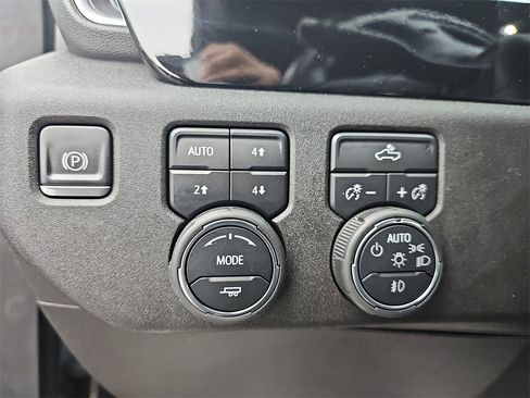 Used 2022 Chevrolet Silverado 1500 RST image 33