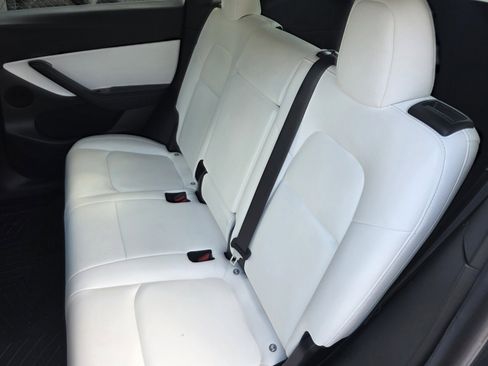 Used 2020 Tesla Model Y Performance image 16