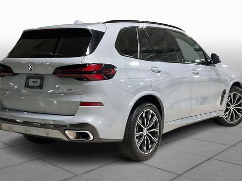 Used 2025 BMW X5 xDrive40i w/ M Sport Package image 13