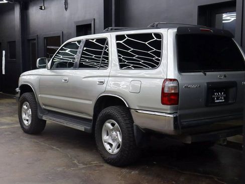 Used 1999 Toyota 4Runner SR5 image 4