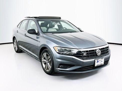 Used 2021 Volkswagen Jetta R-Line w/ R-Line Cold Weather Package image 1