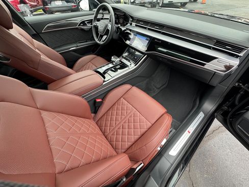 Used 2025 Audi S8 w/ Executive Package AWD/4WD image 27