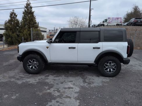 Used 2023 Ford Bronco Badlands image 5