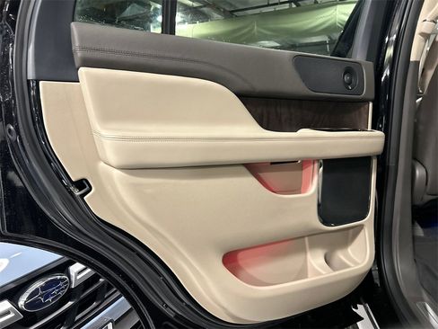 Used 2022 Lincoln Navigator Reserve w/ Monochromatic Package image 22