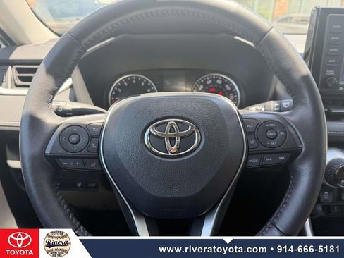 Used 2022 Toyota RAV4 XLE w/ Convenience Package AWD/4WD image 18