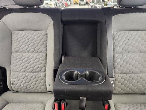 Used 2020 Chevrolet Equinox LS FWD image 35
