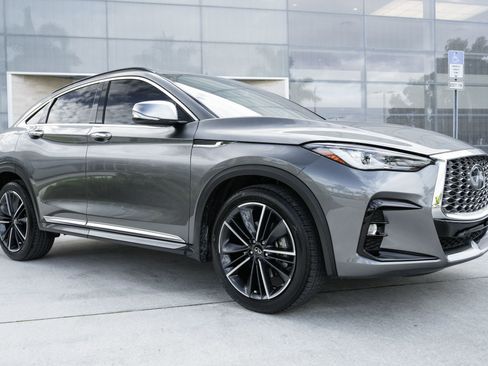 Used 2025 INFINITI QX55 Luxe w/ Accent Package image 2