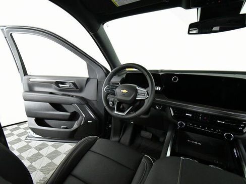 New 2026 Chevrolet Suburban Premier w/ Sun And Tow Package image 20