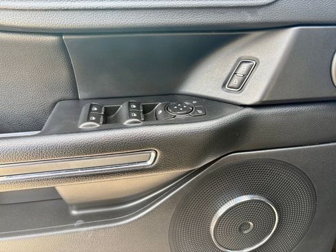 Used 2021 Ford Expedition XLT RWD image 19