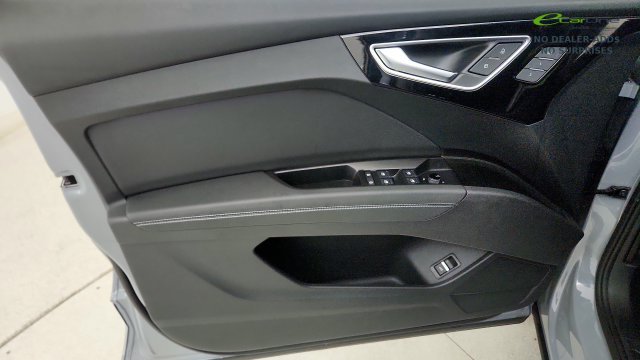 Used 2024 Audi Q4 e-tron Premium Plus w/ Premium Plus AWD/4WD image 51