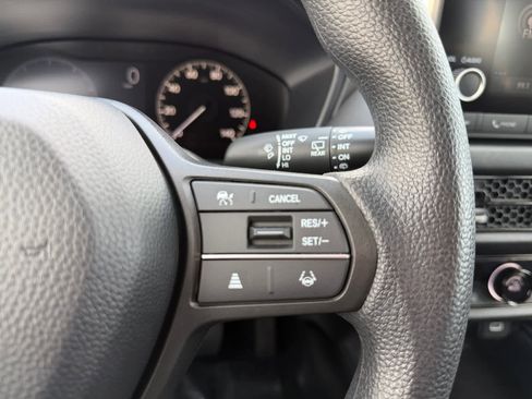 Used 2025 Honda HR-V LX image 23