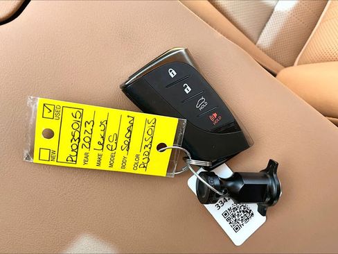 Used 2023 Lexus ES 300h Ultra Luxury w/ Accessory Package (Z1) FWD image 15