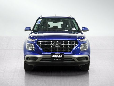 Used 2023 Hyundai Venue SEL FWD image 8