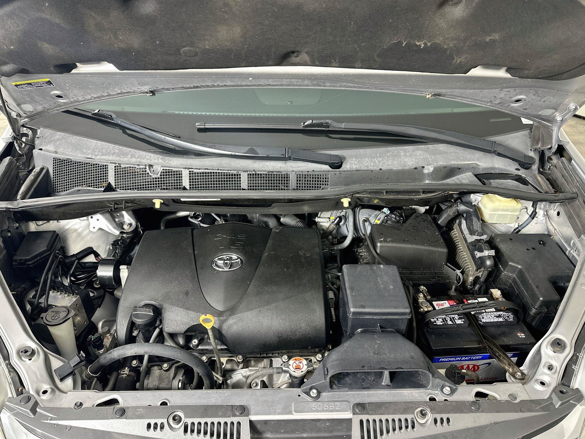 Used 2018 Toyota Sienna XLE FWD image 35