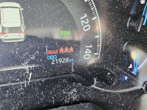 Used 2024 Toyota RAV4 XLE image 29