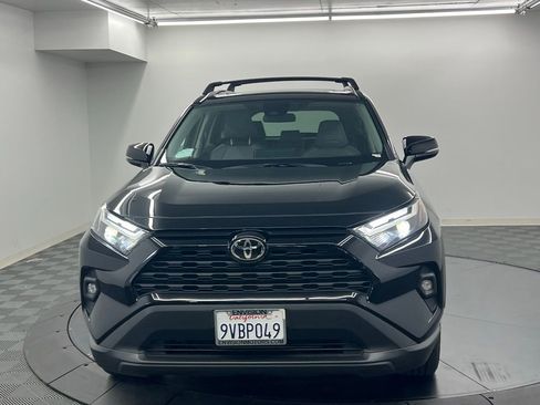 Used 2025 Toyota RAV4 XLE Premium image 5