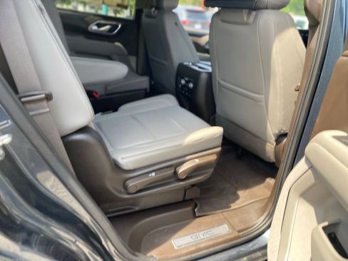 Used 2021 GMC Yukon SLT w/ SLT Premium Package RWD image 18