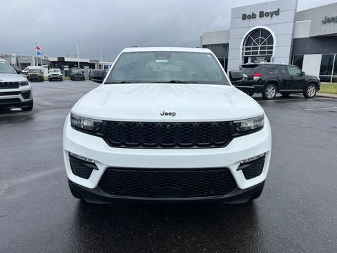 Certified 2025 Jeep Grand Cherokee Limited w/ Luxury Tech Group II AWD/4WD image 2