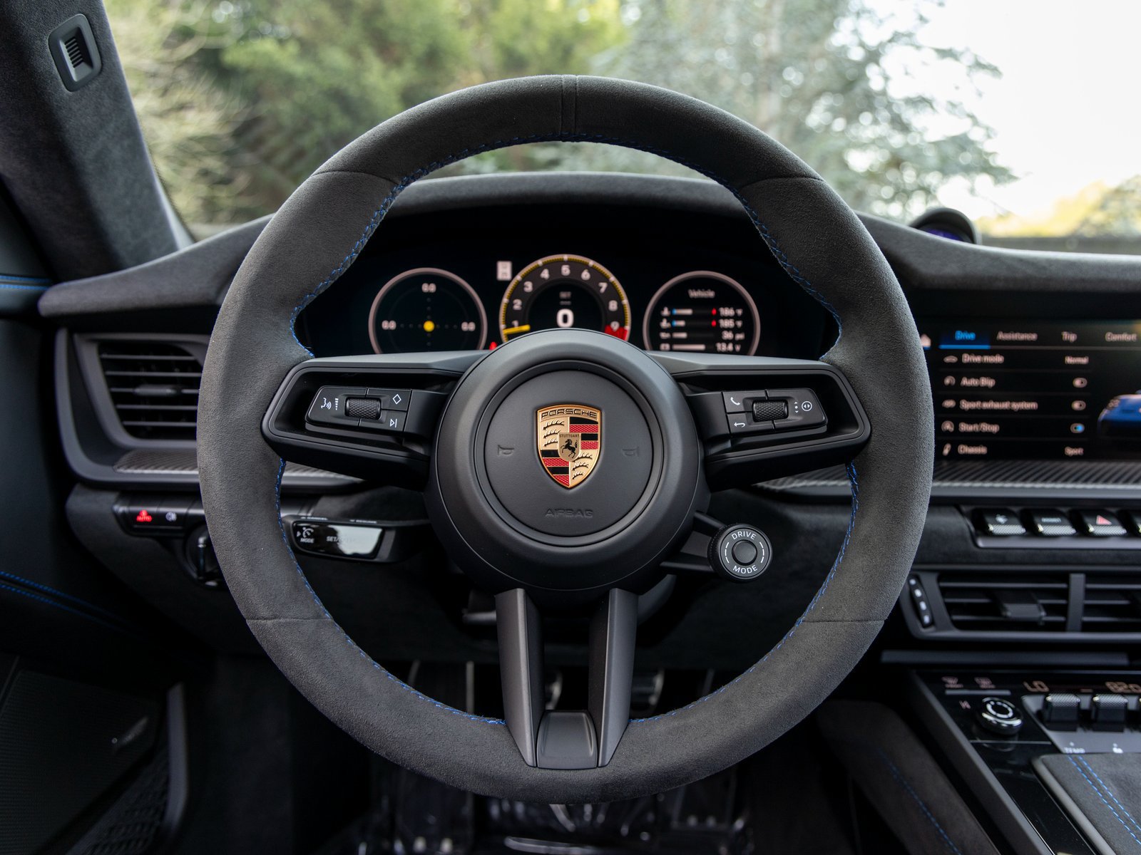 Used 2026 Porsche 911 GT3 RWD image 39