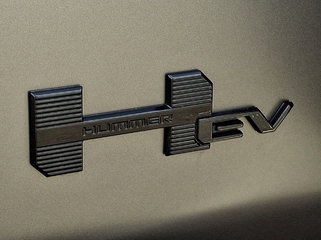Used 2026 GMC Hummer EV 3X AWD/4WD image 32