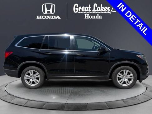Used 2017 Honda Pilot LX image 6
