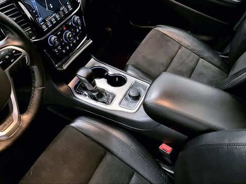 Used 2022 Jeep Grand Cherokee Laredo X AWD/4WD image 18