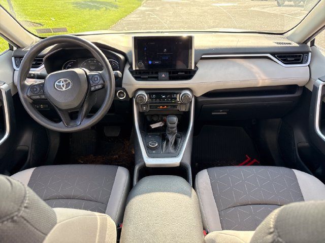 Certified 2024 Toyota RAV4 XLE AWD/4WD image 18