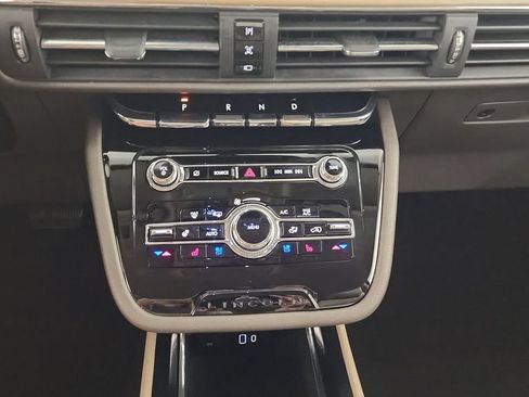 Used 2022 Lincoln Corsair AWD w/ Equipment Group 101A image 15