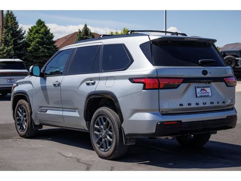 Used 2026 Toyota Sequoia Platinum AWD/4WD image 5