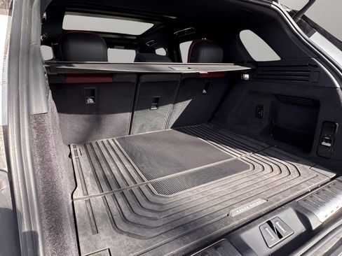 Used 2025 Land Rover Range Rover Sport Dynamic SE image 30