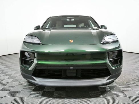 New 2026 Porsche Macan Electric RWD image 33