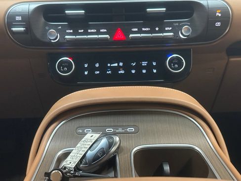 New 2027 Hyundai Palisade Calligraphy FWD image 17