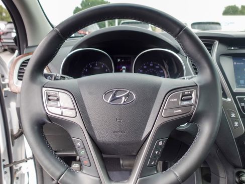 Used 2018 Hyundai Santa Fe Sport 2.0T FWD image 12