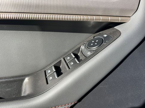 Certified 2025 Ford Explorer Active image 16