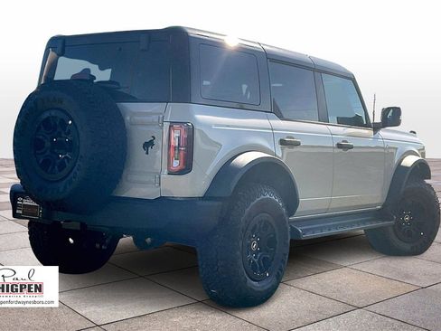 New 2025 Ford Bronco Outer Banks w/ Sasquatch Package image 18