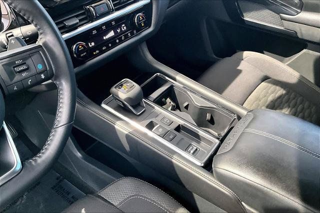 Certified 2024 Nissan Pathfinder SV FWD image 16