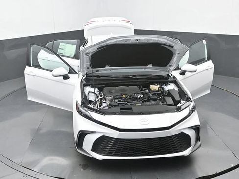 New 2026 Toyota Camry SE FWD image 33