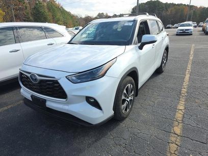 Used 2023 Toyota Highlander XLE