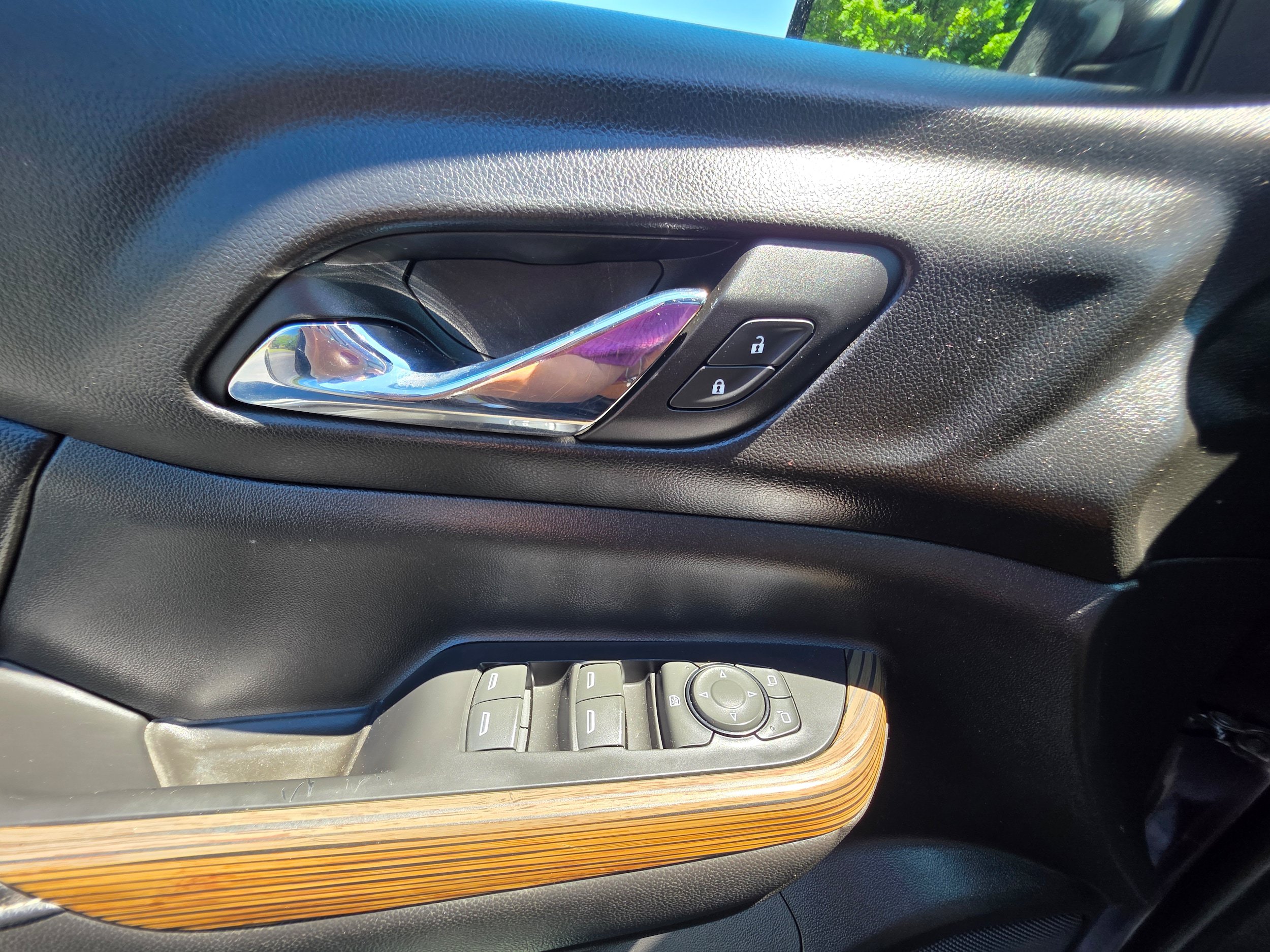 Used 2017 GMC Acadia SLE FWD image 14
