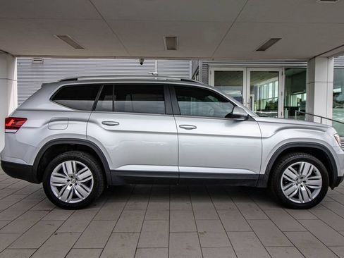 Used 2019 Volkswagen Atlas SE w/ Towing Package FWD image 2