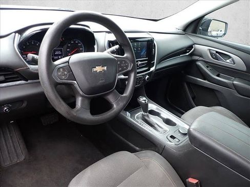 Used 2018 Chevrolet Traverse LS FWD image 9