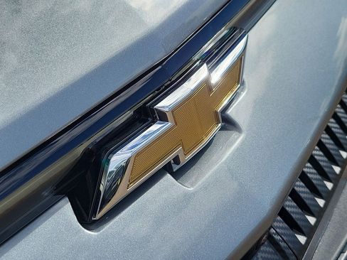 New 2026 Chevrolet Equinox EV LT image 31