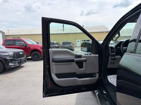 Used 2019 Ford F150 XLT w/ Equipment Group 302A Luxury AWD/4WD image 13